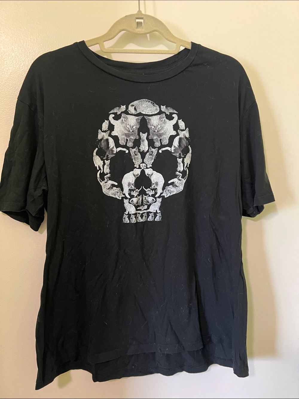 Loot Crate Black Graphic Skull Tee with Cat Motif Size XXL